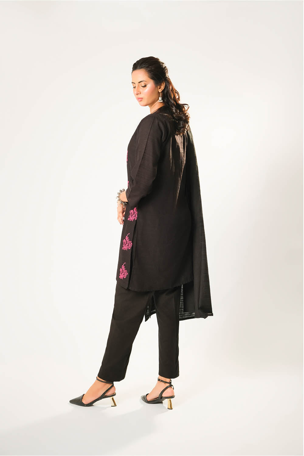 Cotton Khaddar Dyed Black Stitched Suit - Senorita