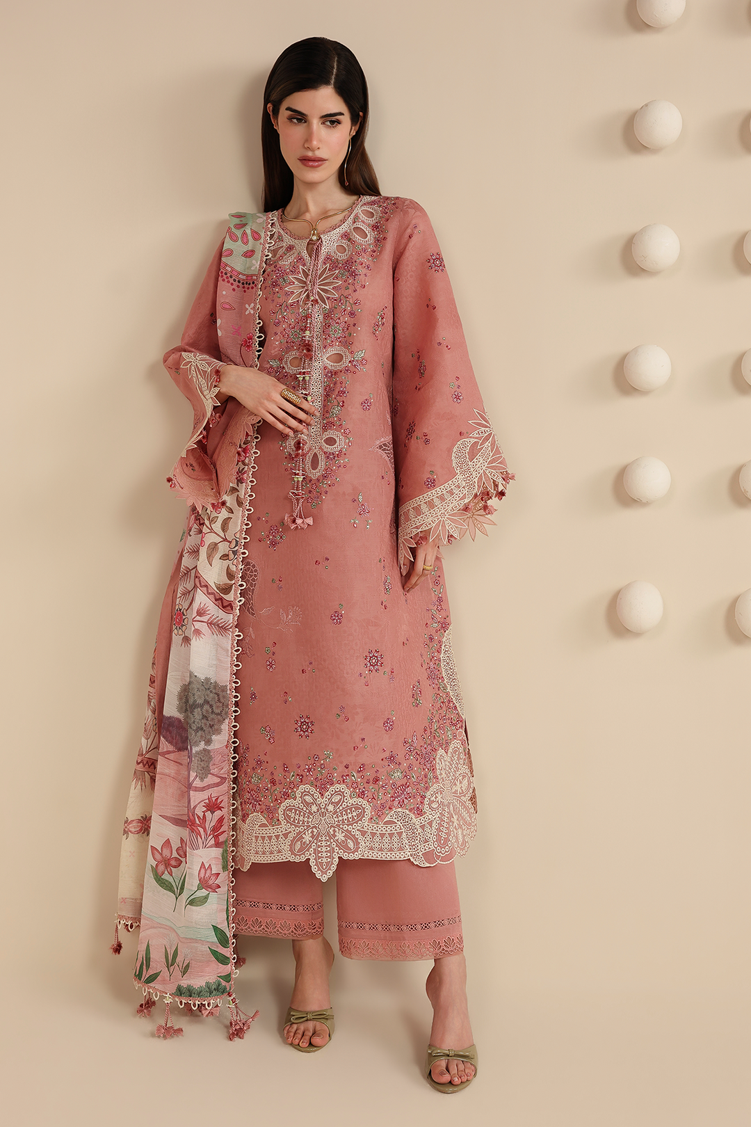 Design 4 - Jazmin Iris Luxury Stitched