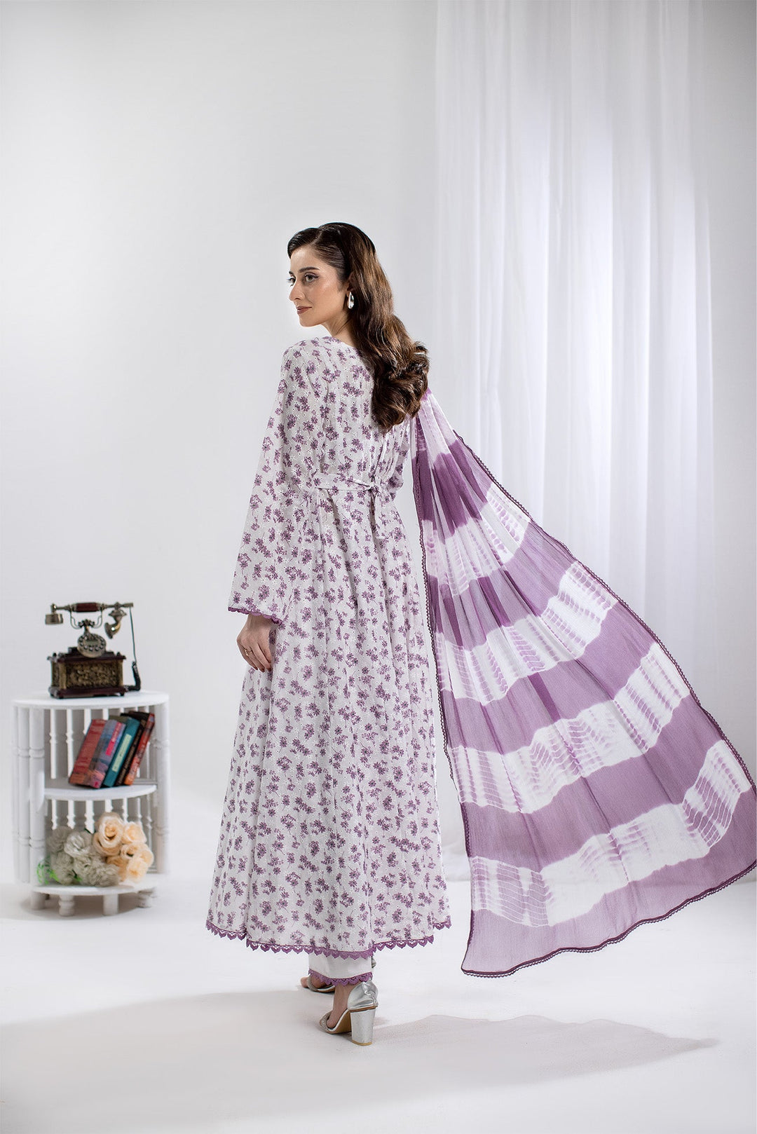 Chikenkari White Stitched Suit - Raqsam