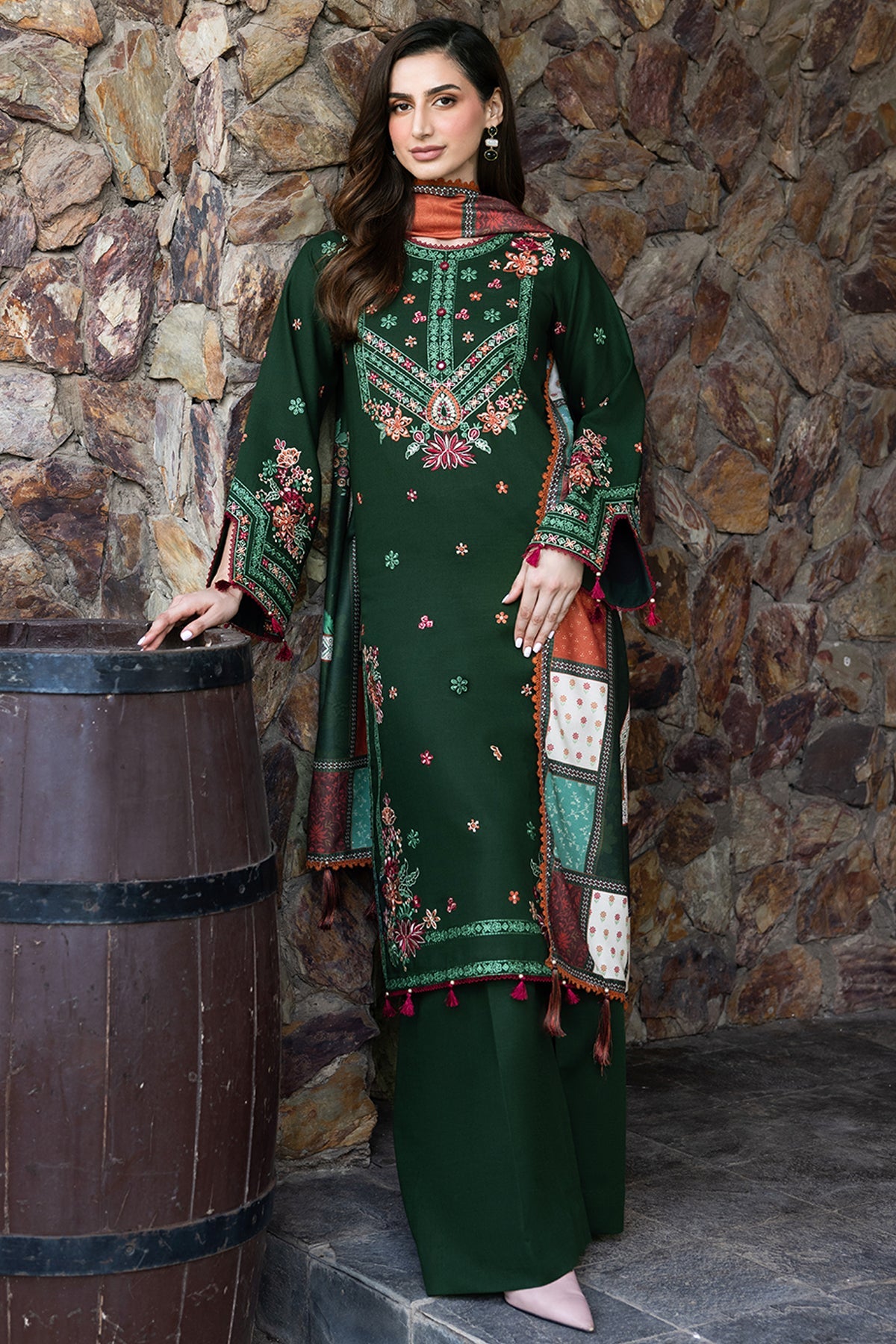 Daisywink - Farasha Eminence Khaddar Stitched
