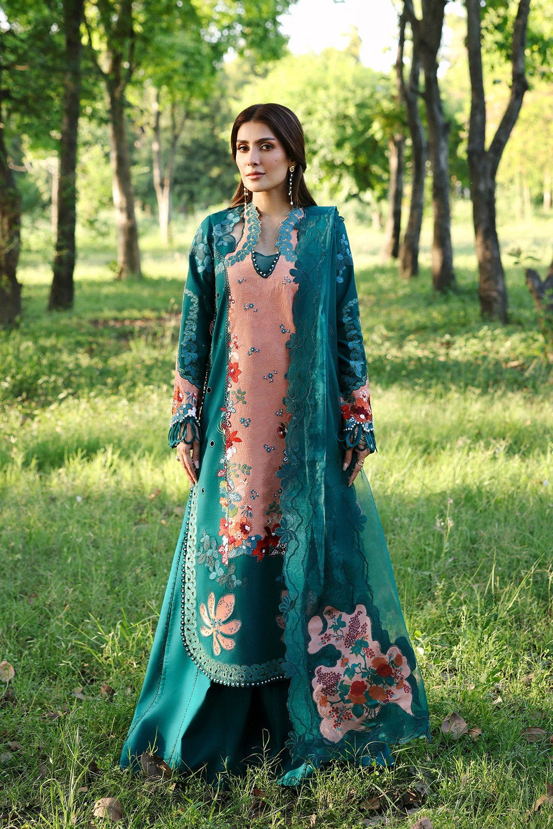 Daliya - Afrozeh A Lawn '26 Stitched