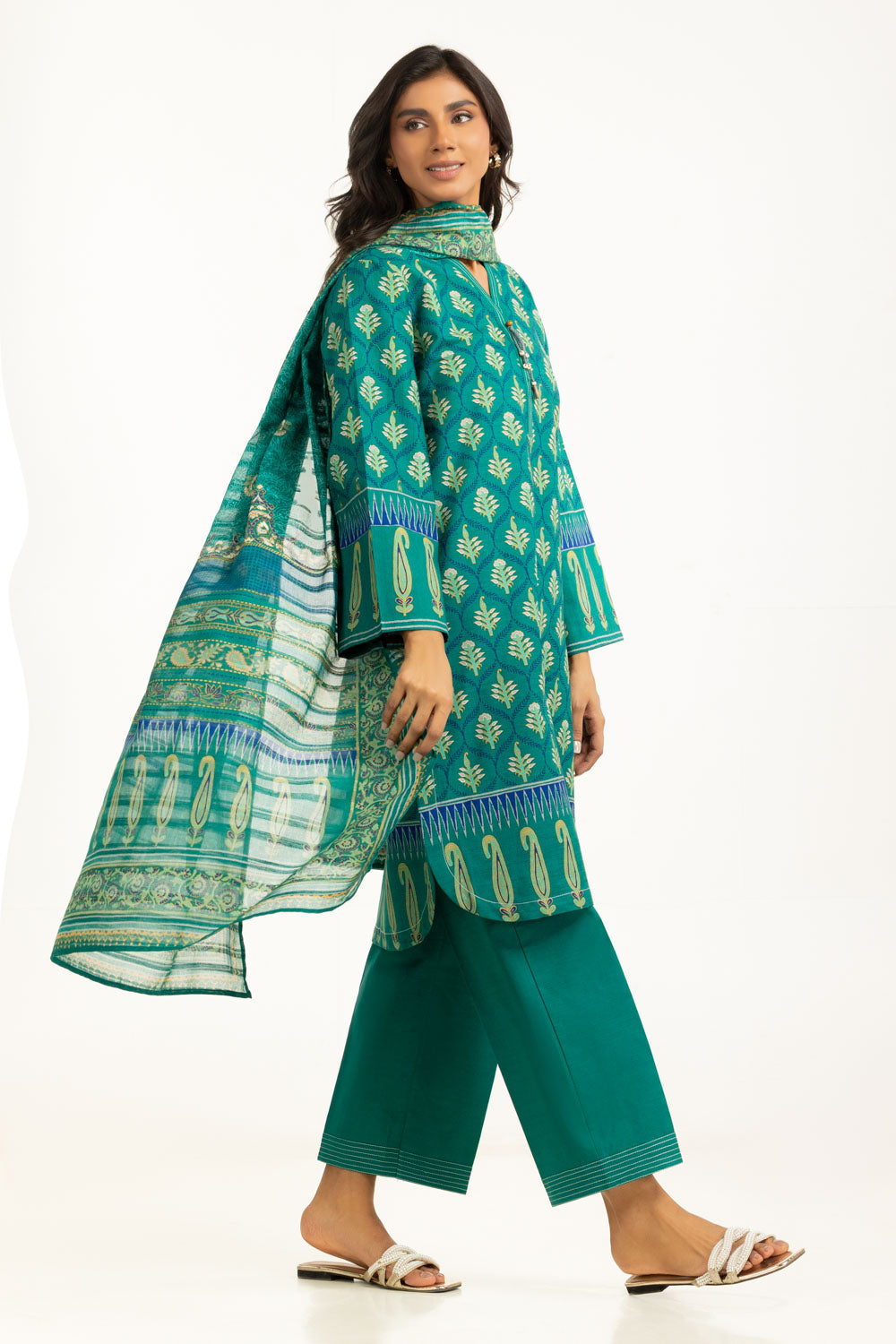 Khaddar Green Stitched Suit - Gul Ahmed