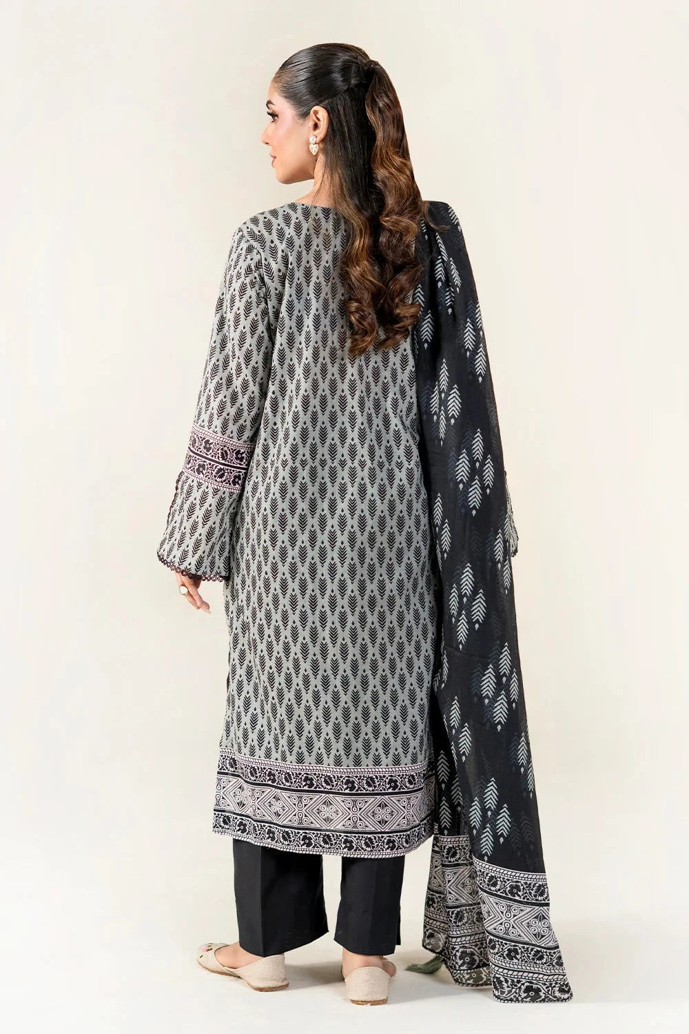 Printed Lawn Stardust Stitched Suit - Khas