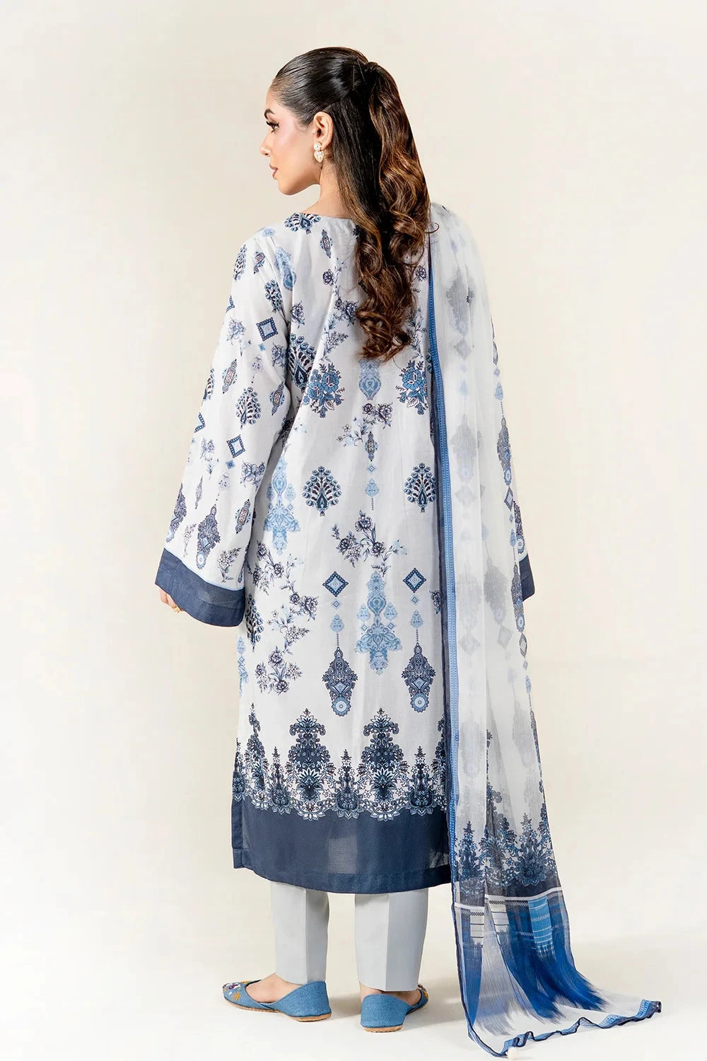 Printed Lawn Ash White Stitched Suit - Khas
