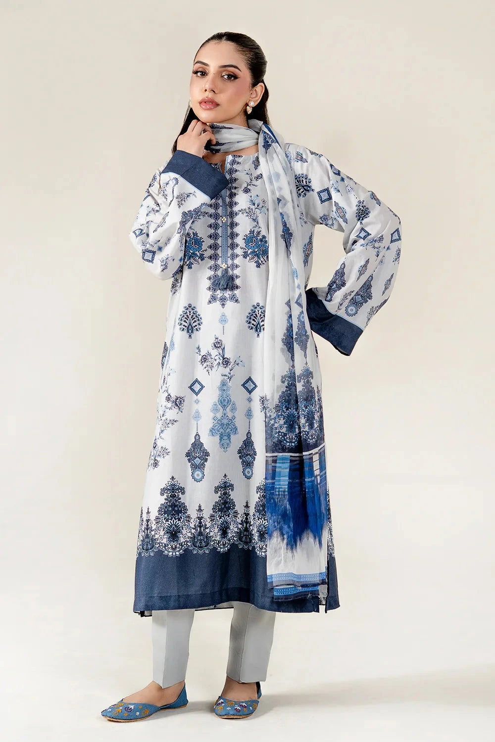 Printed Lawn Ash White Stitched Suit - Khas