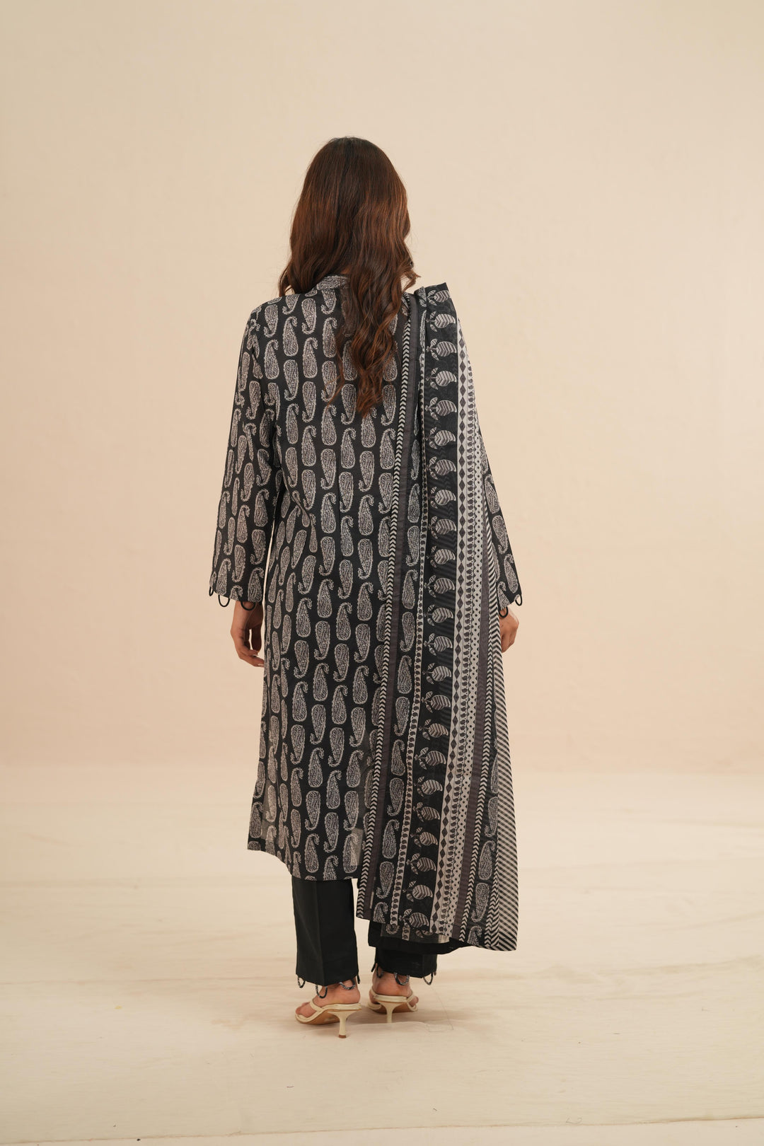 Lawn Black Stitched Suit - Nishat
