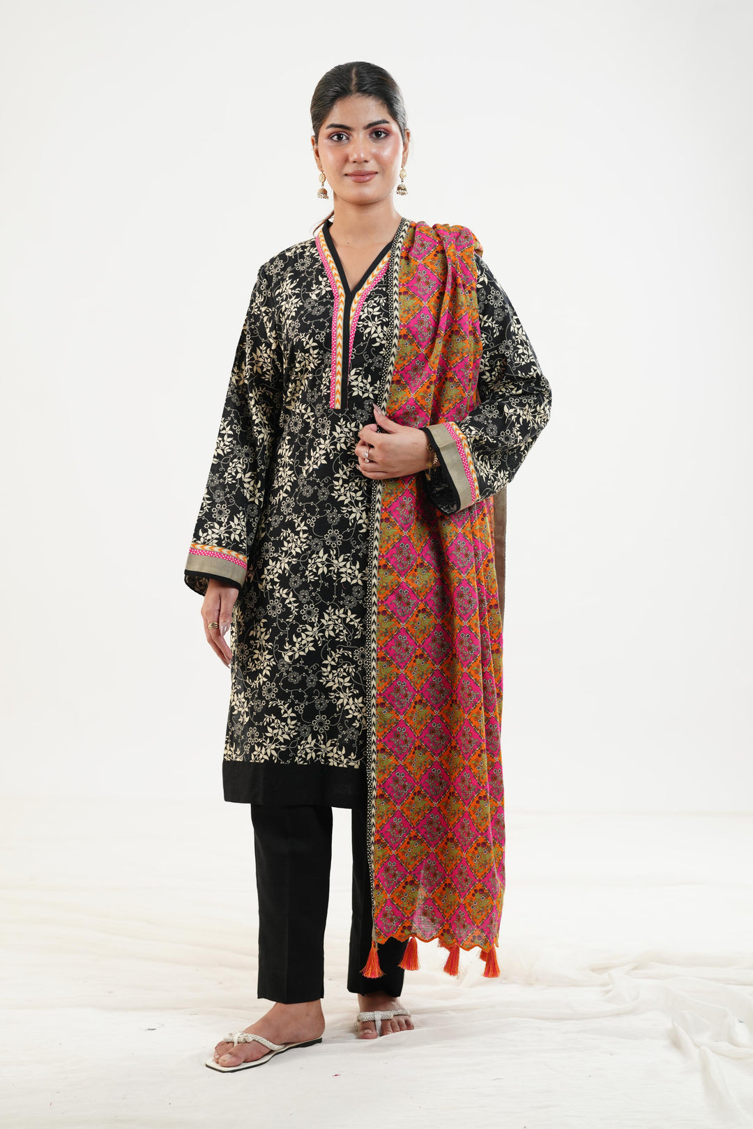 Printed Linen Black Stitched Suit - Nishat