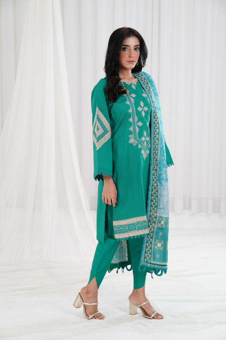 Embroidered Green Stitched Suit - Nishat