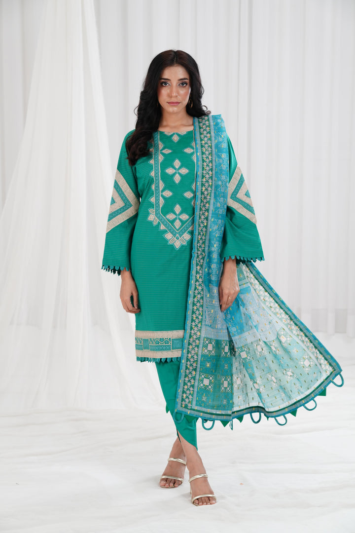 Embroidered Green Stitched Suit - Nishat