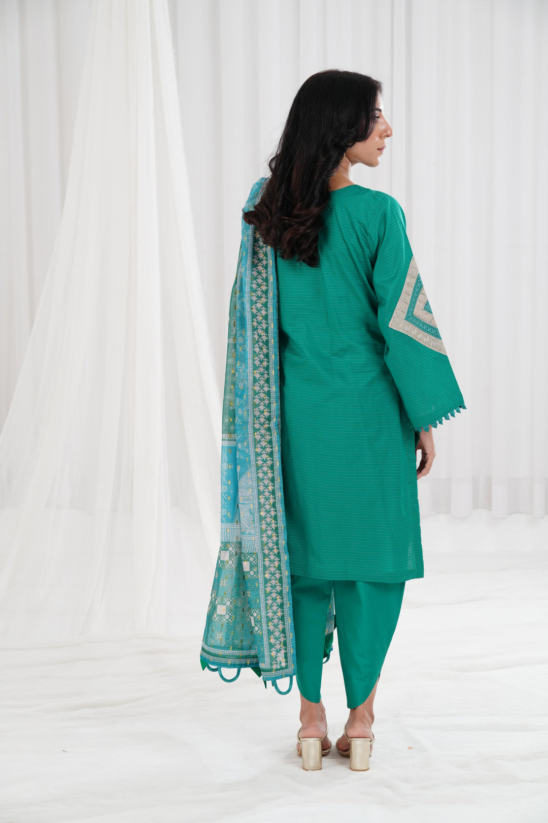 Embroidered Green Stitched Suit - Nishat