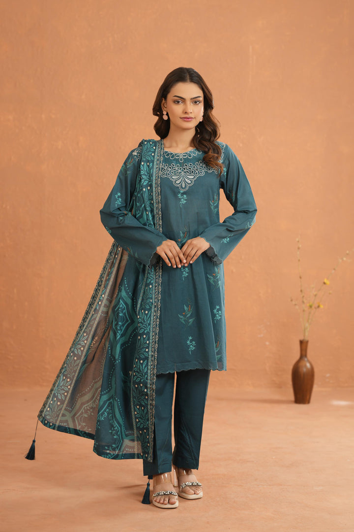 Lawn Midnight Stitched Suit - Nishat