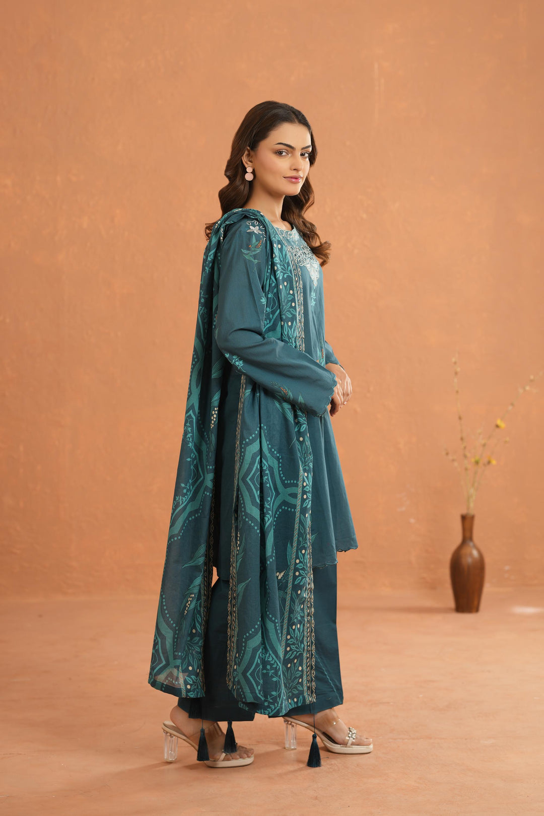 Lawn Midnight Stitched Suit - Nishat