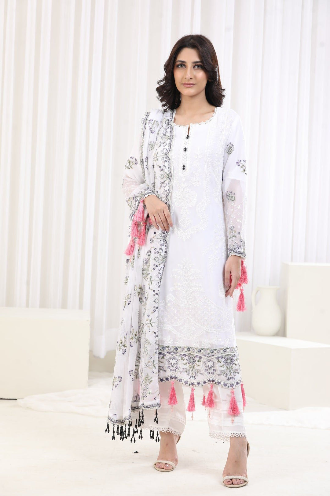 07-ABAR - Alizeh Lamhay Festive Collection