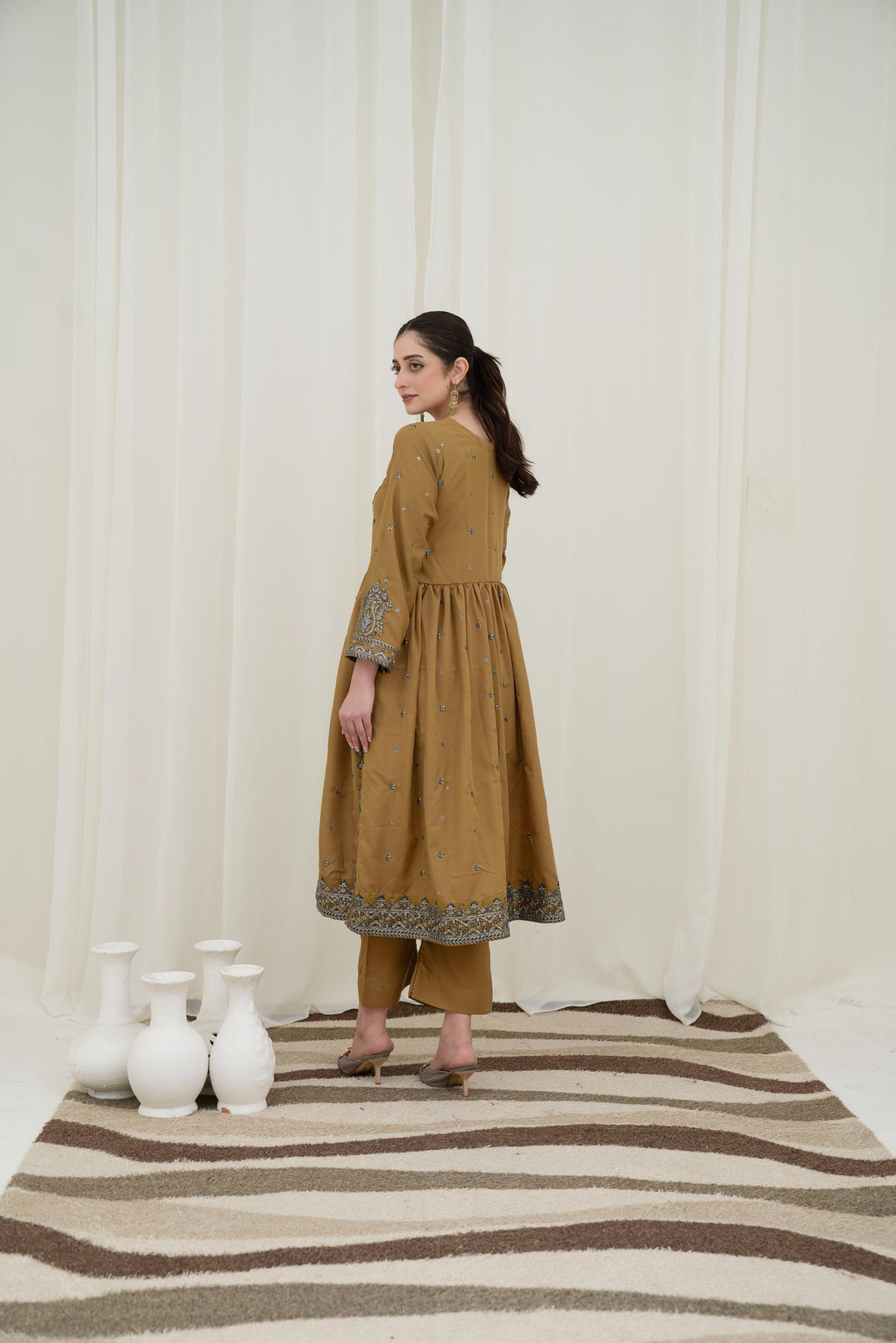 Embroidered Boski Silk Grey Stitched Suit - Asim Jofa