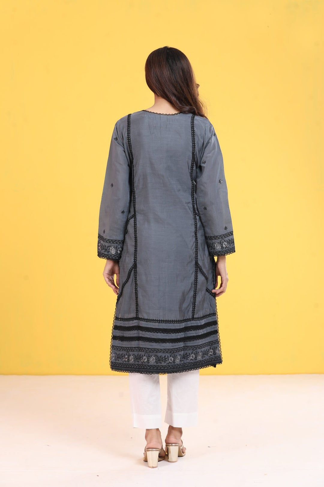 AJZS-07 - Asim Jofa Zari Sitara Kurti