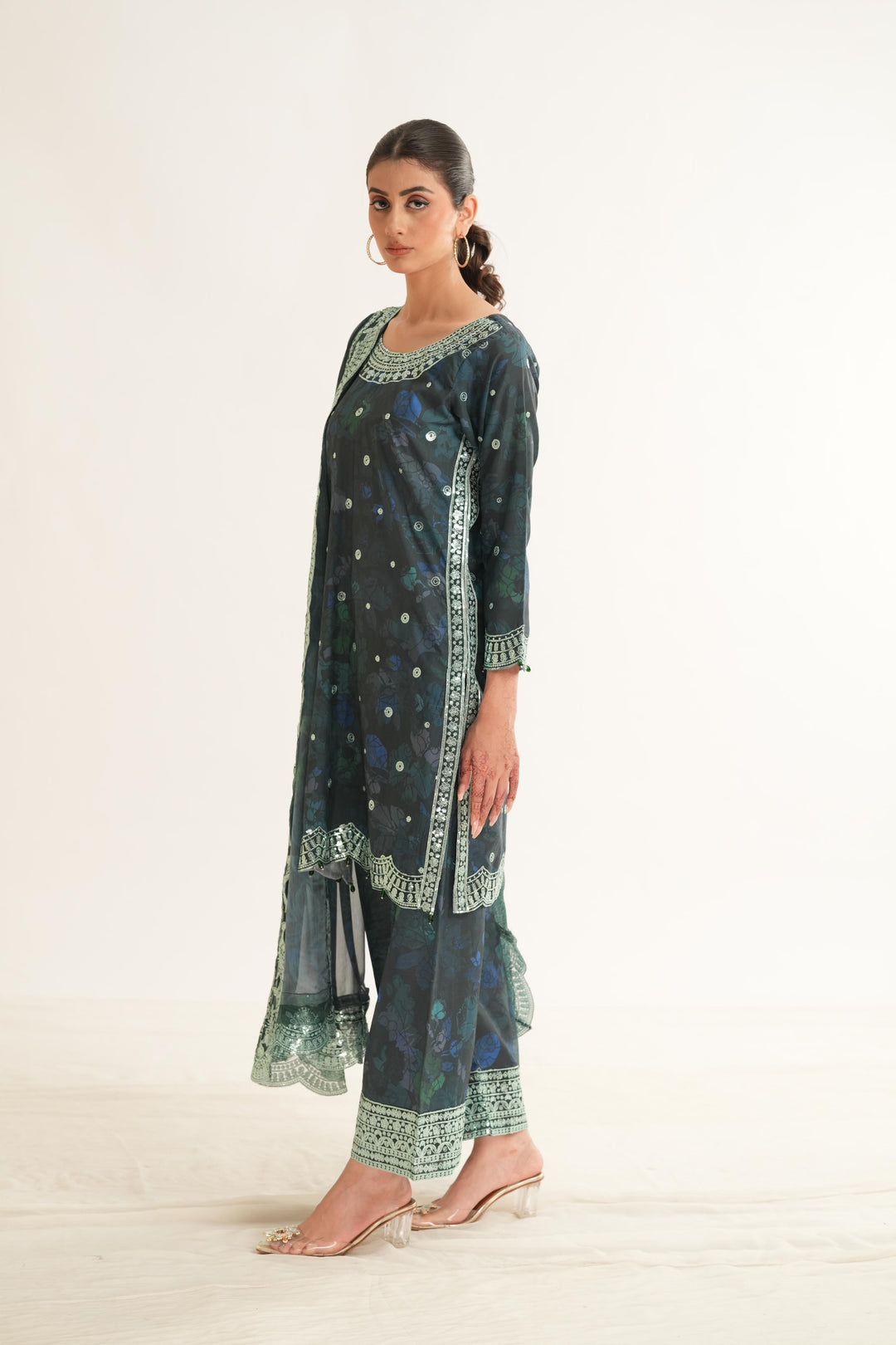 Alora Charm - Farasha Fiorella Formals Stitched