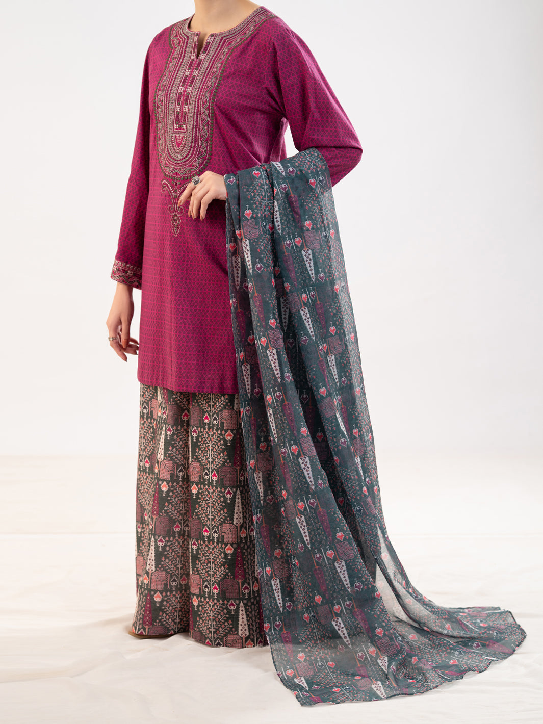 Lawn Magenta Stitched Suit - Almirah