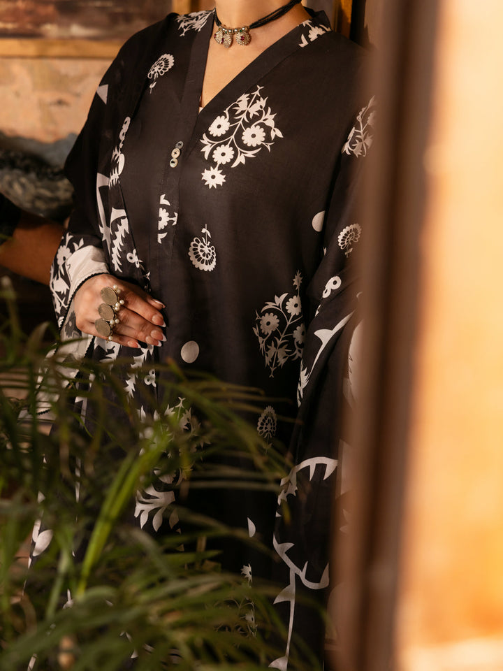 Cotton Lawn Black Unstitched Suit - Almirah