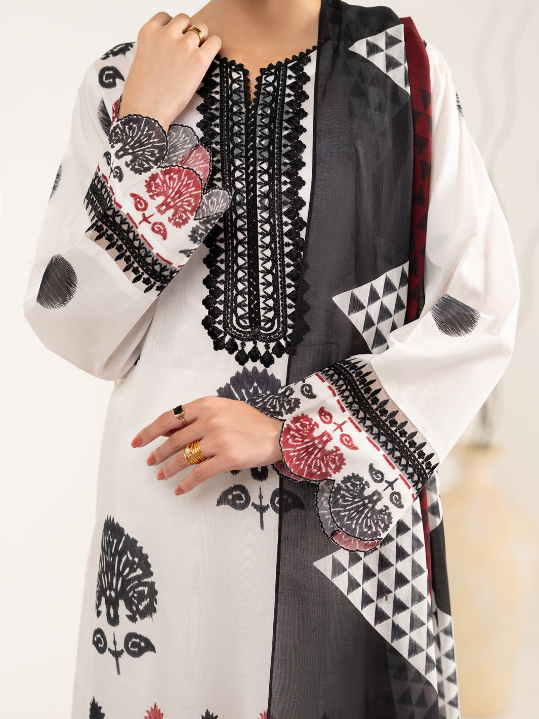 Lawn White Unstitched Suit - Almirah