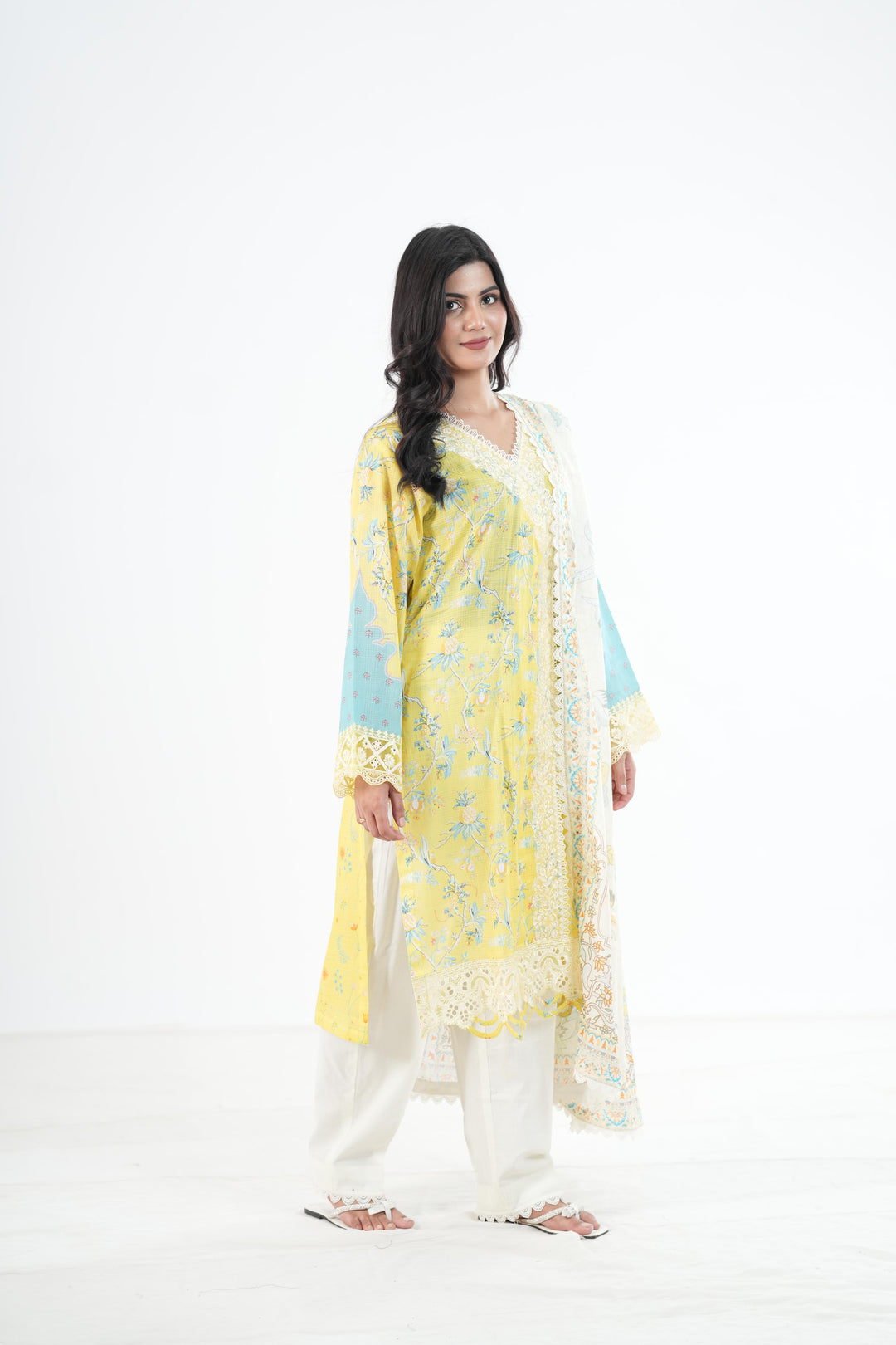 Aylin - Aabyaan Printed Stitched