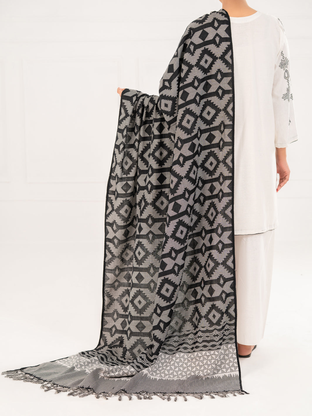 Karandi White Stitched Suit - Almirah