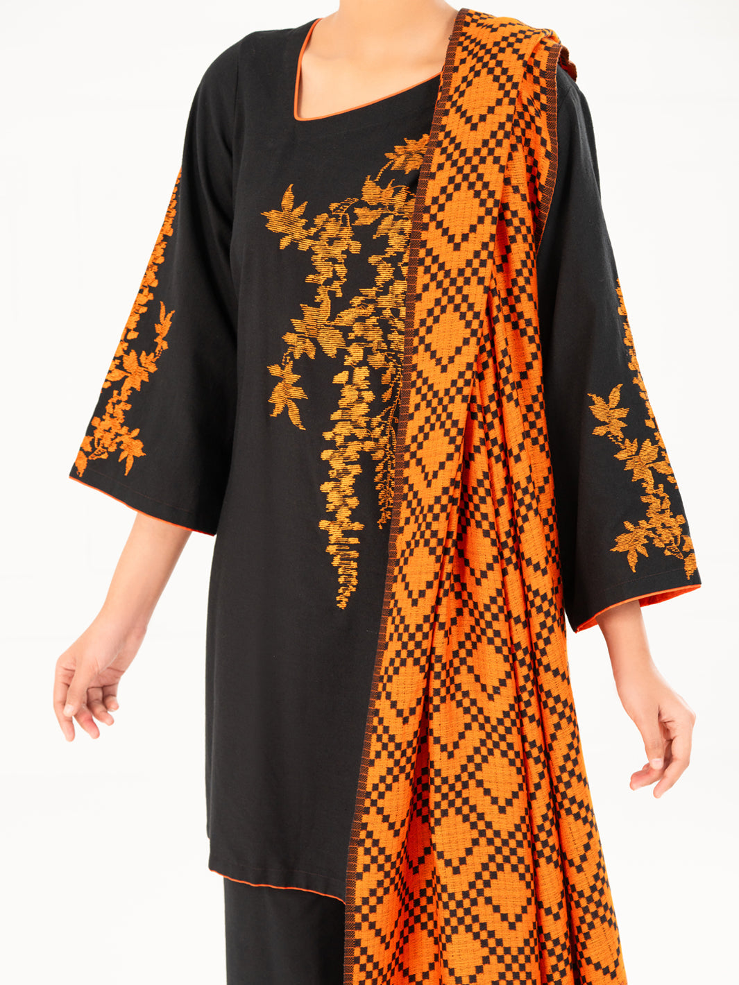 Karandi Black Stitched Suit - Almirah