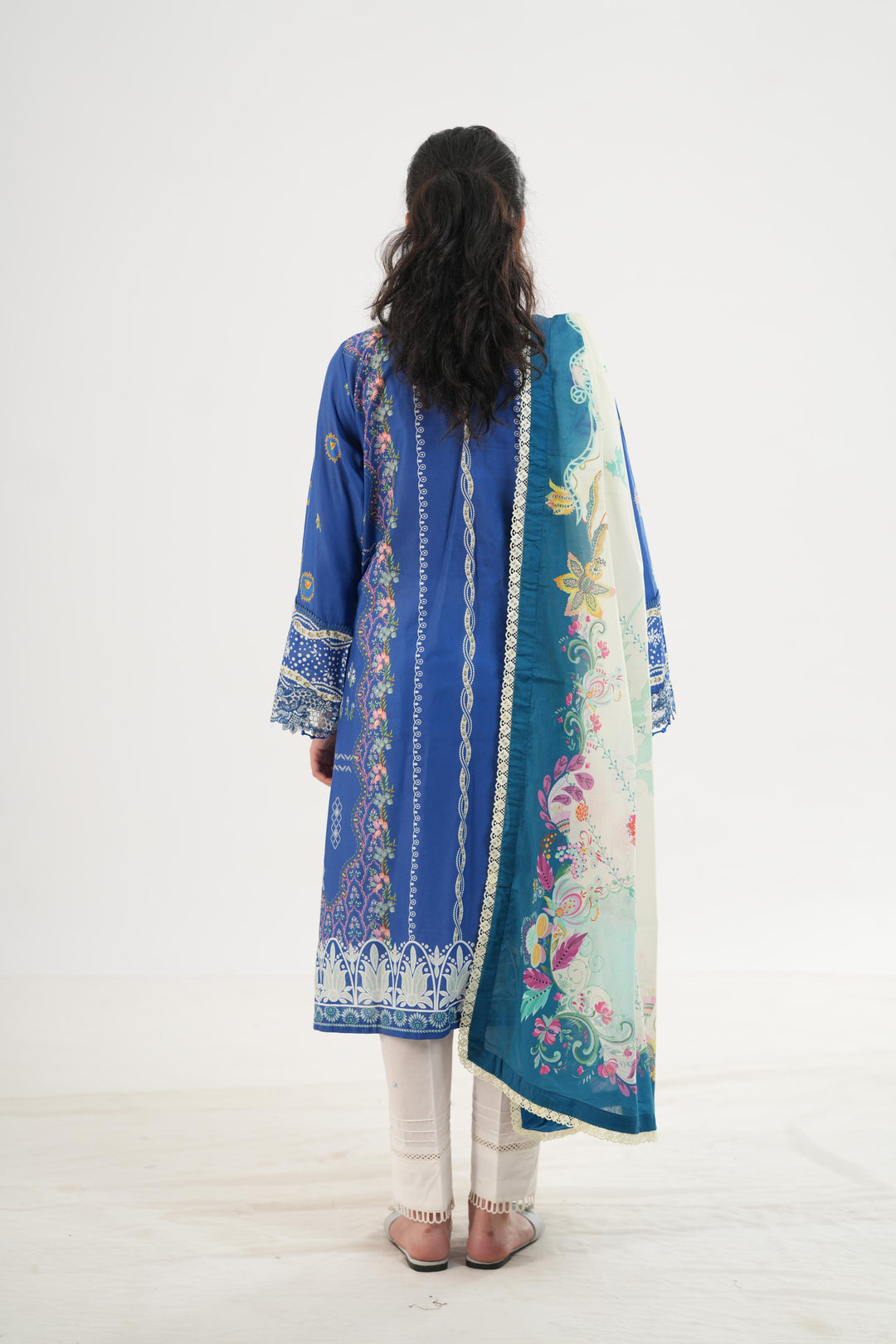 Viona - Qalamkar Q Prints Festive Stitched