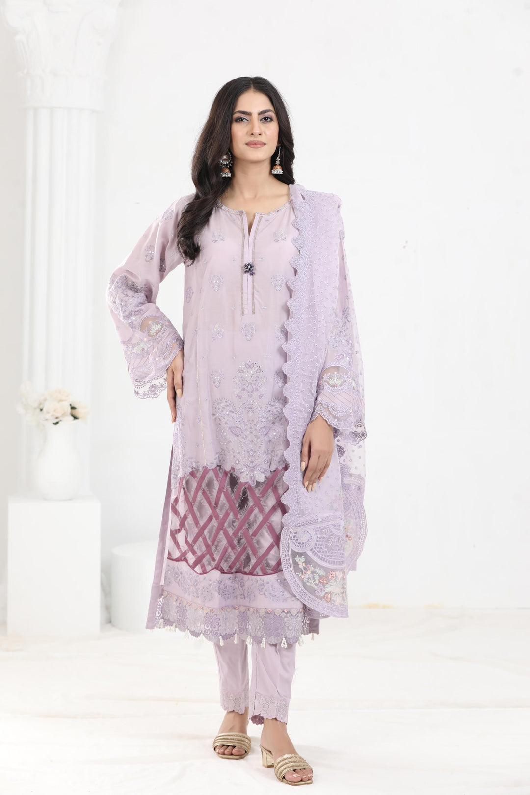 Design 9 - Baroque Swiss Lawn Collection