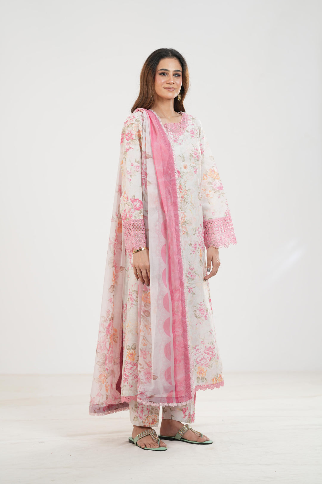 Cream Haze - Farasha Printed Essentials Stitched