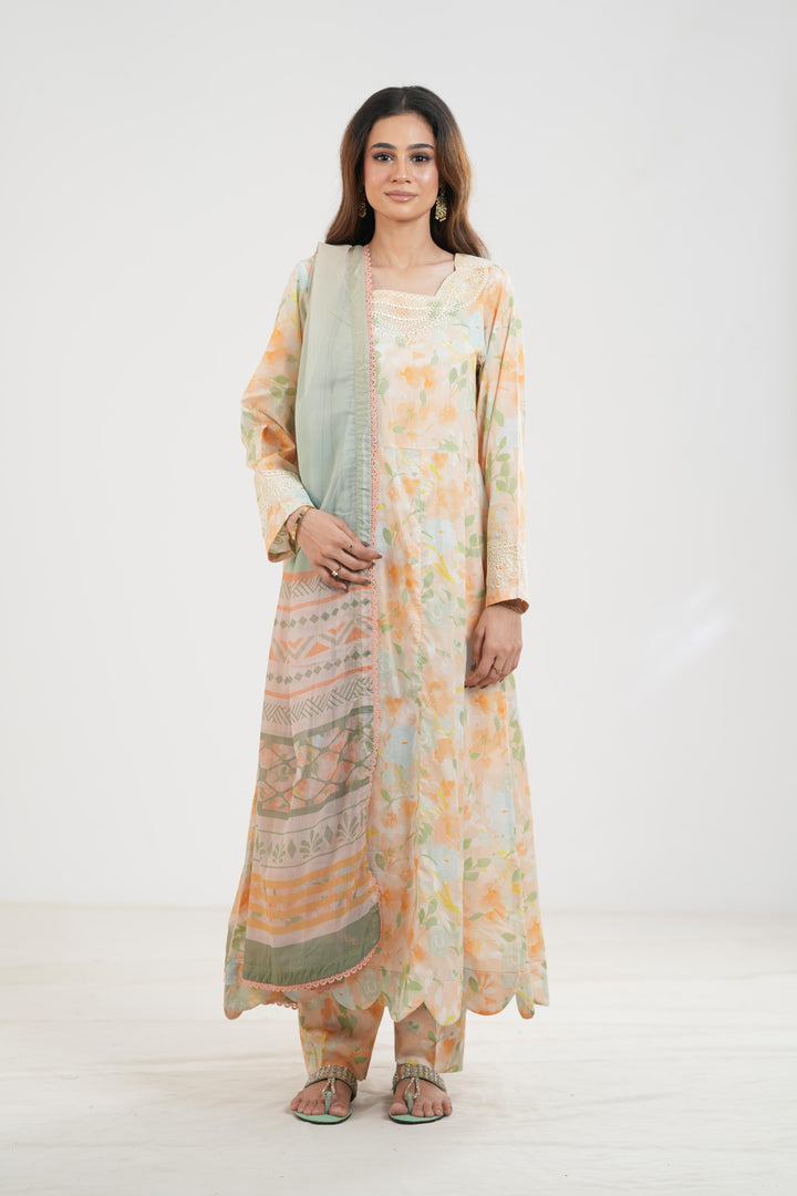 Cream Sparkle - Farasha Printed Essentials Stitched