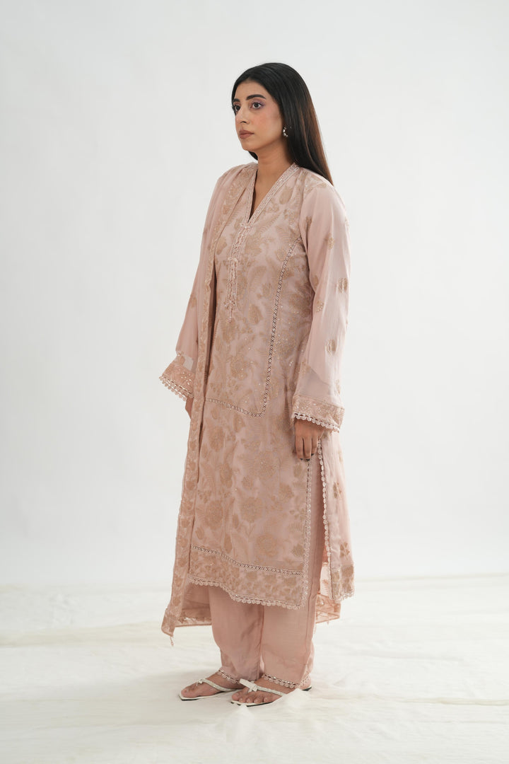 Ebrah - Alizeh Formals 26' Stitched