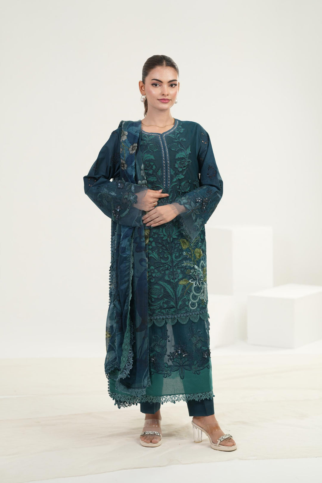 Design 6 - Maria B Luxury Lawn Stitched