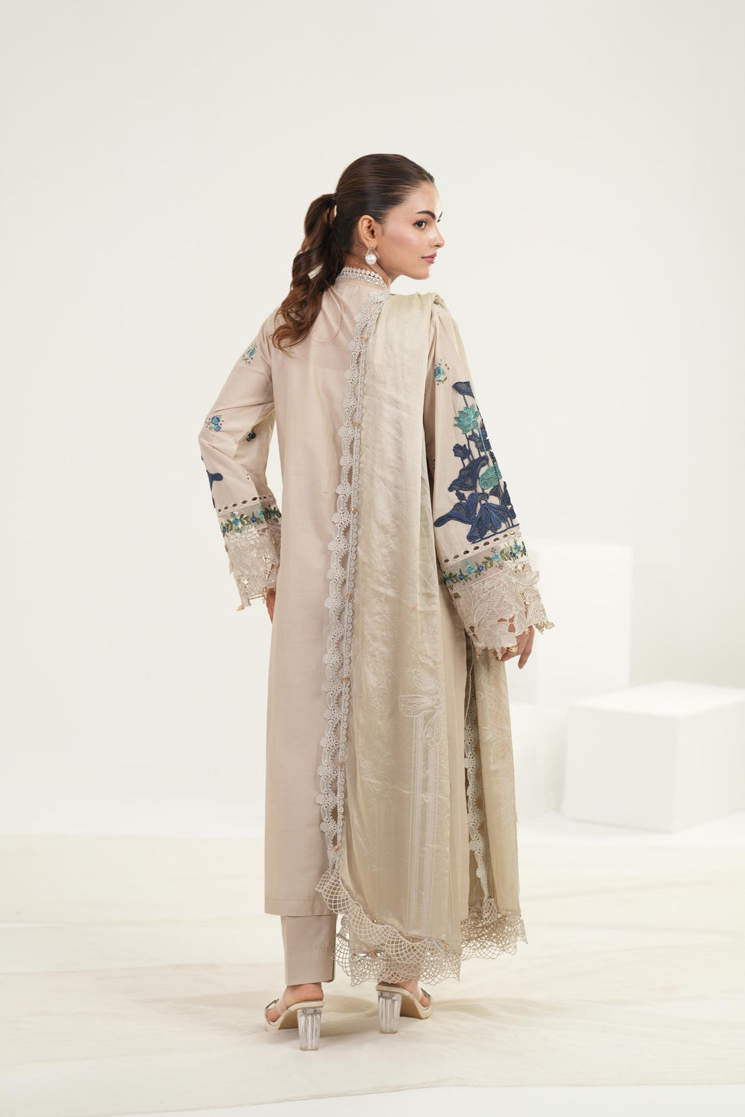 Design 8 - Maria B Luxury Lawn Stitched