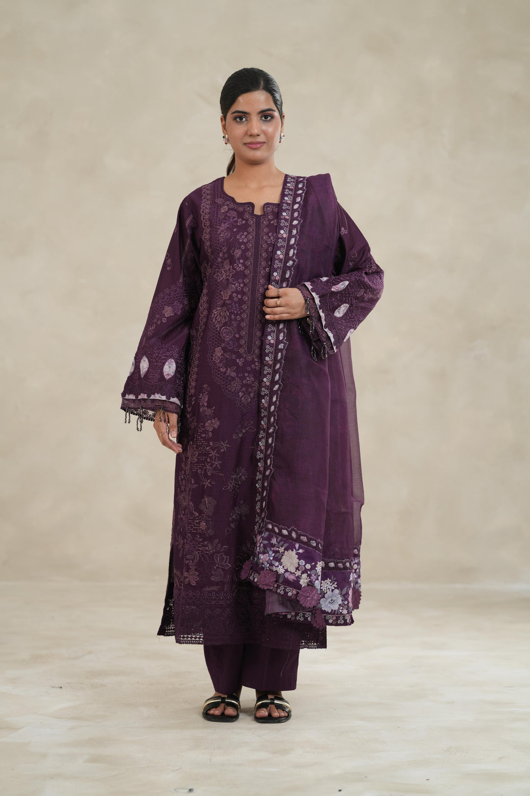 Design 2 - Baroque Eid Luxe Lawn Stitched