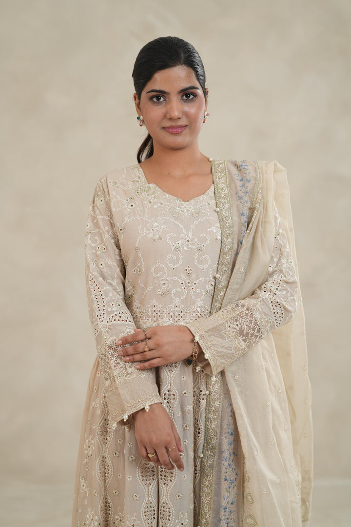 Design 3 - Baroque Eid Luxe Lawn Stitched