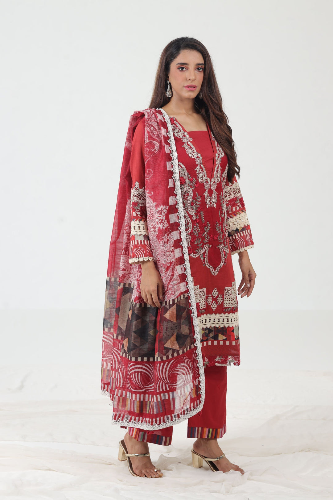 ESC-08B Rosalie - Elaf Signature Lawn Series