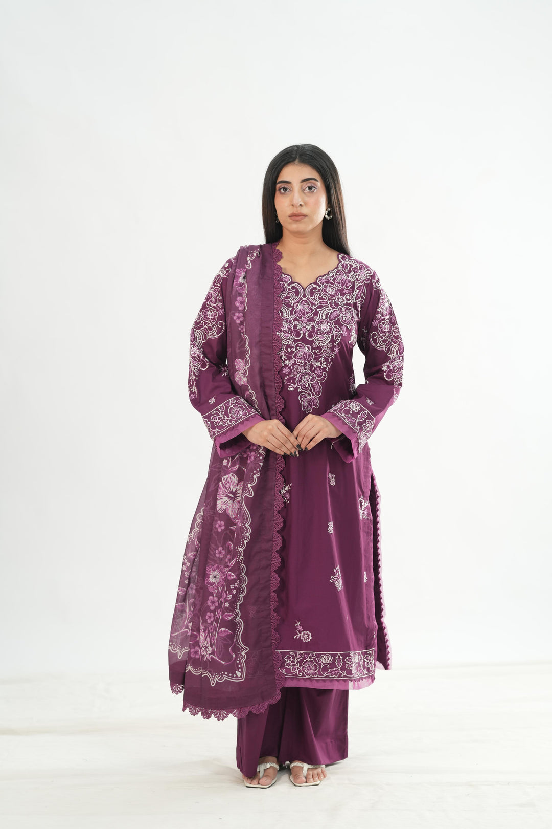 Design 10 - Mahnur Fiona Lawn Stitched