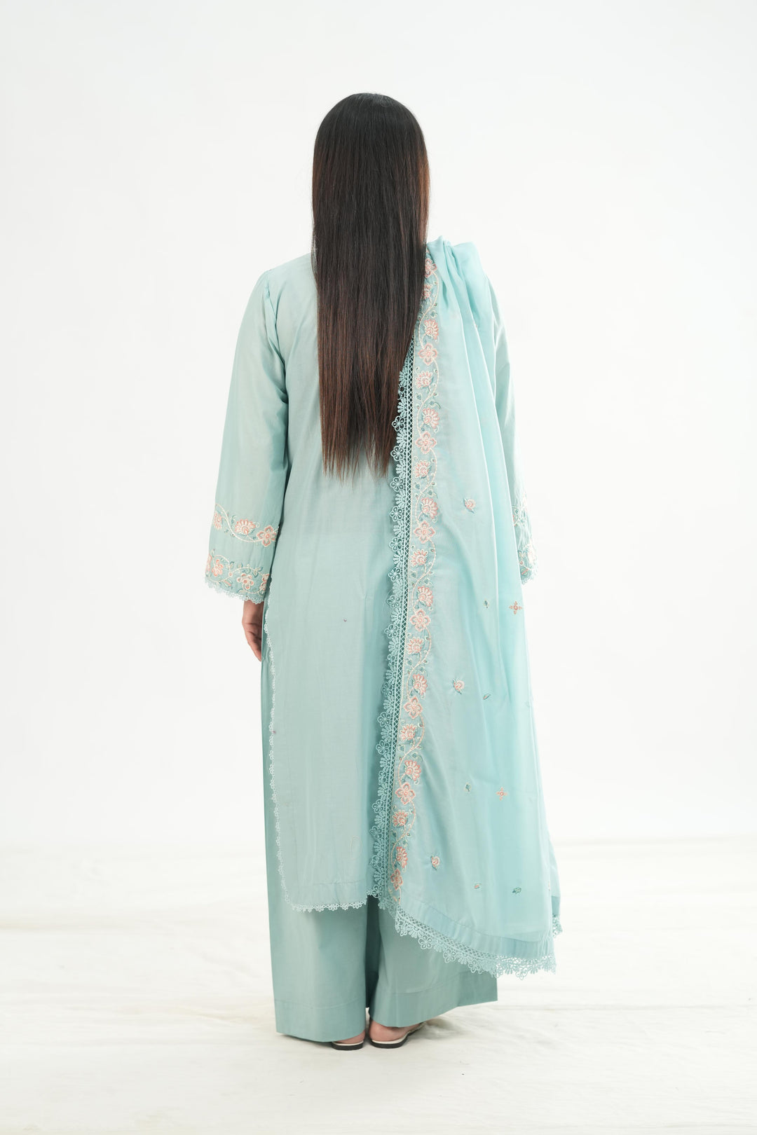 Design 12 - Mahnur Fiona Lawn Stitched