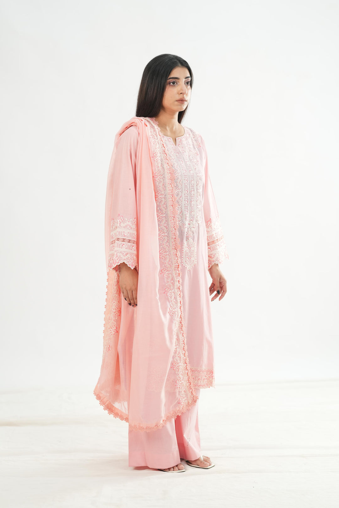 Design 13 - Mahnur Fiona Lawn Stitched