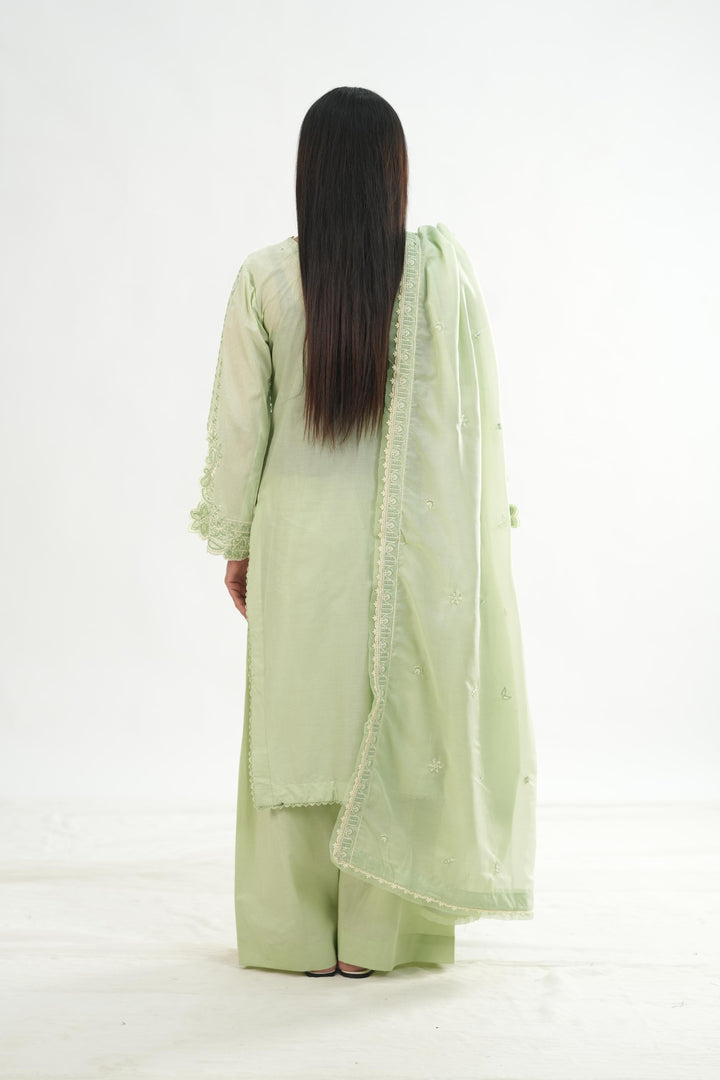 Design 14 - Mahnur Fiona Lawn Stitched