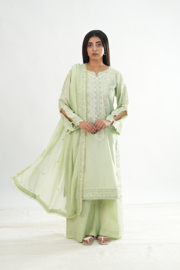 Design 14 - Mahnur Fiona Lawn Stitched