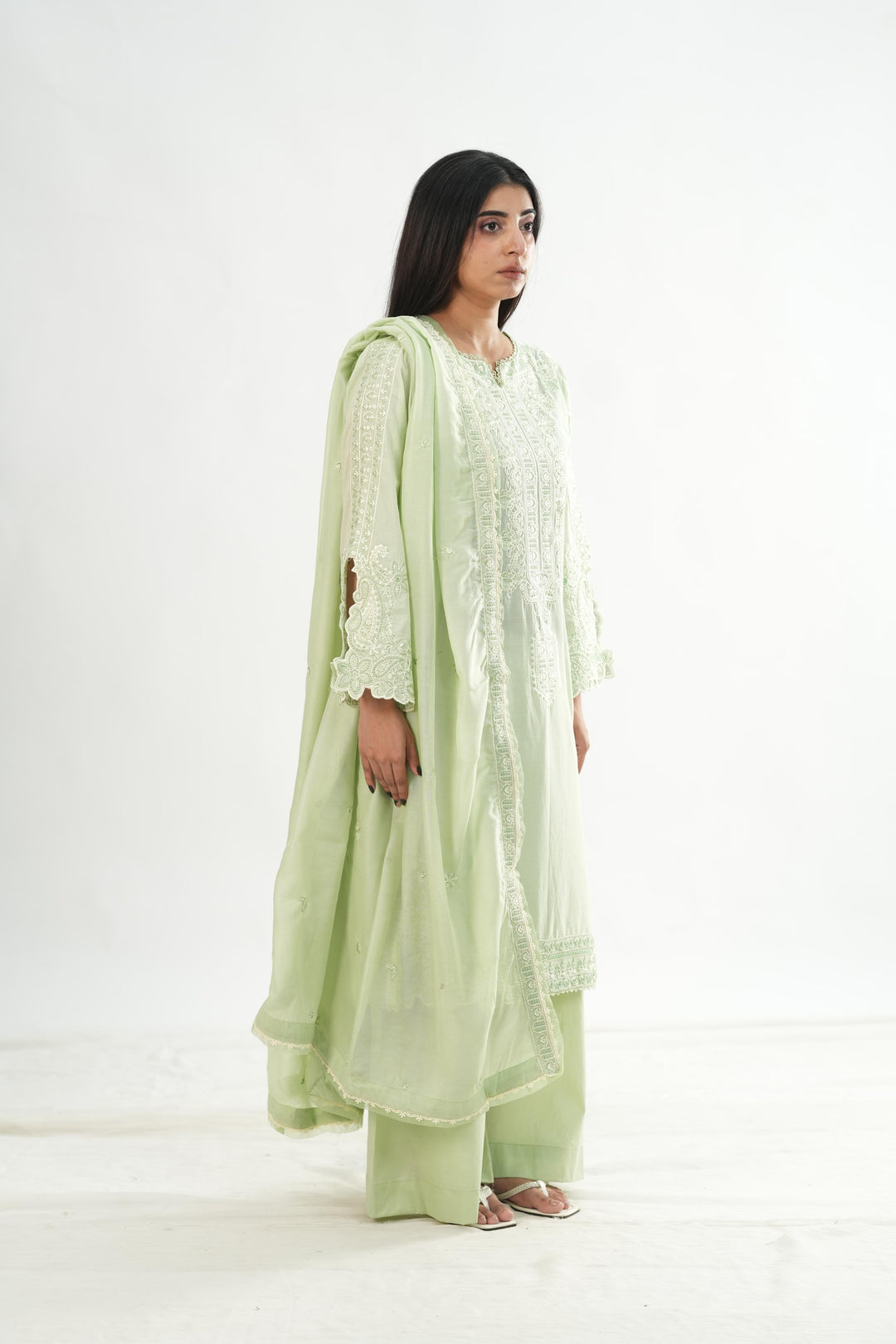 Design 14 - Mahnur Fiona Lawn Stitched