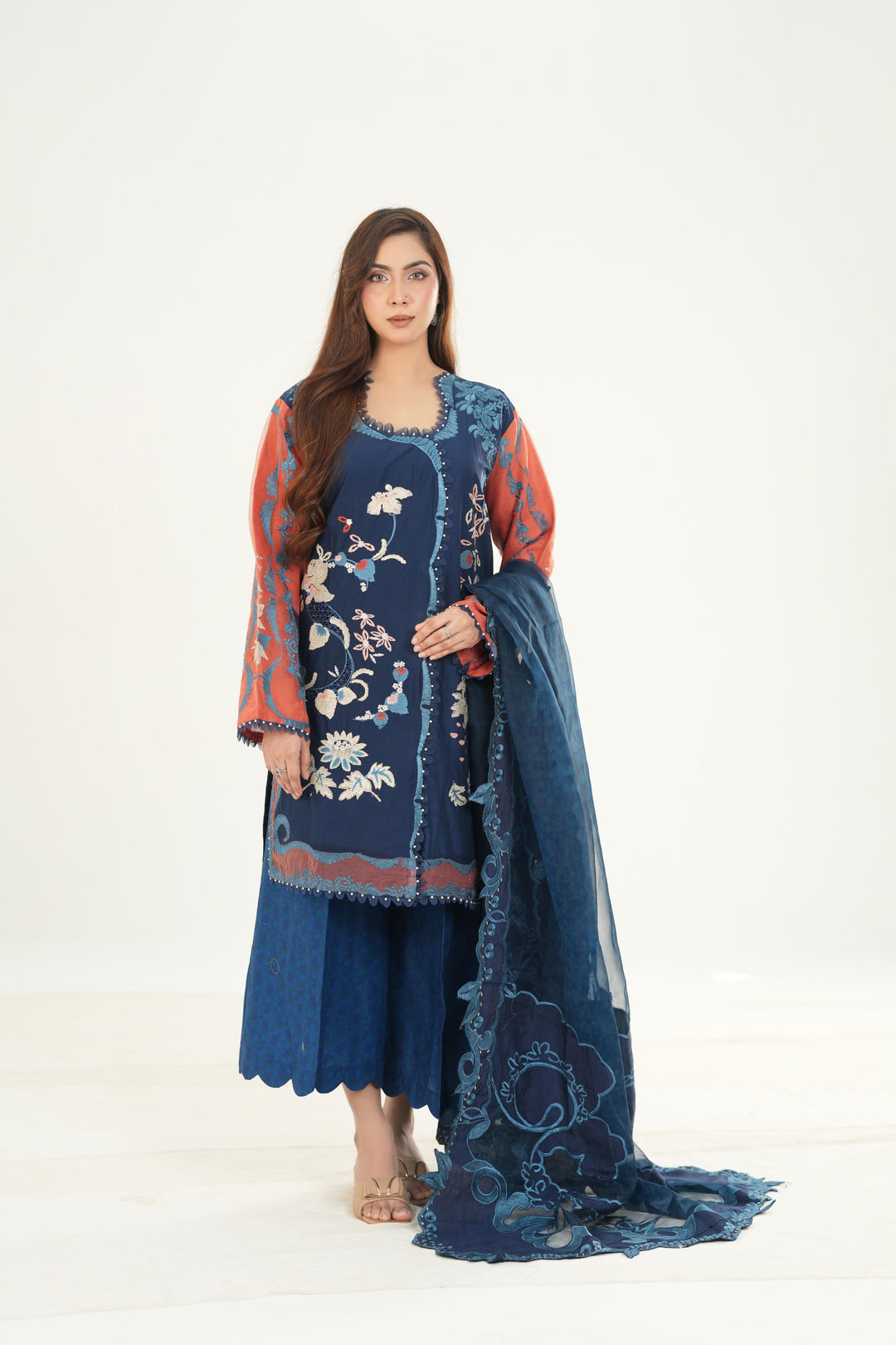 Avaia - Afrozeh A Lawn '26 Stitched