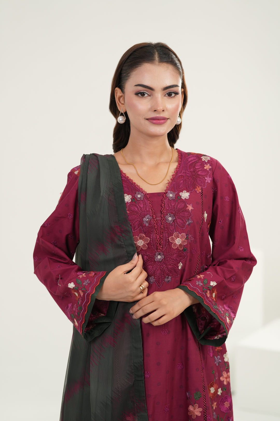 Embroidered Lawn Magenta Stitched Suit - Iznik