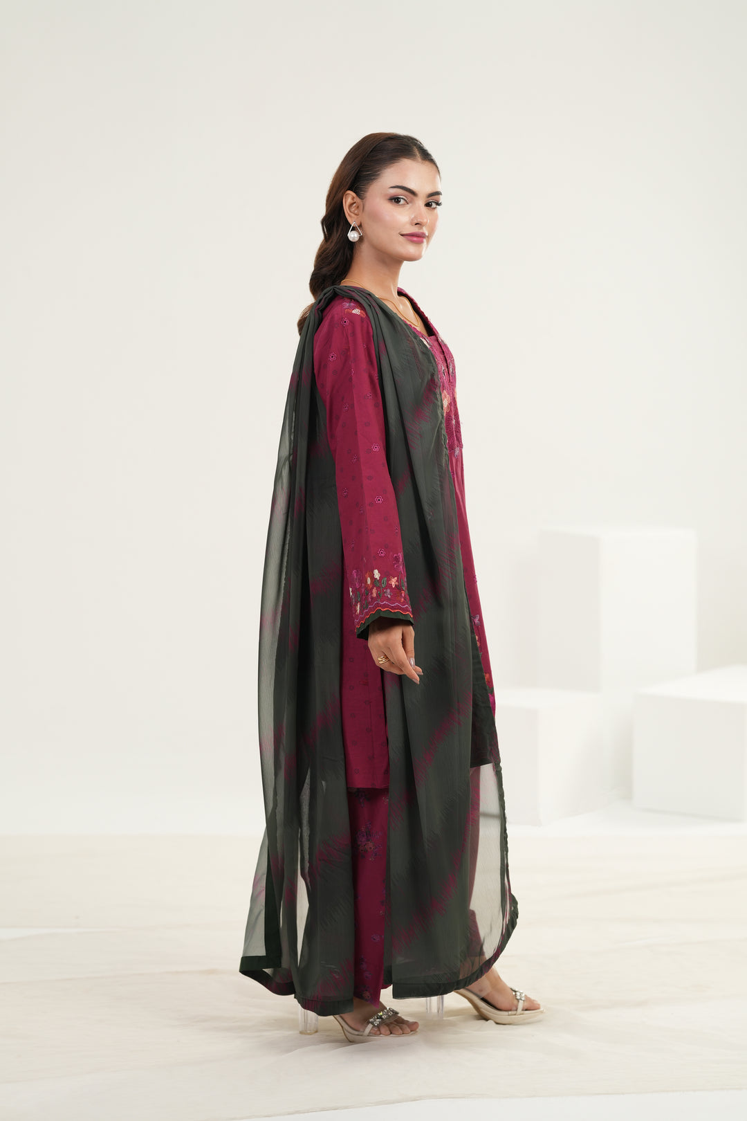 Embroidered Lawn Magenta Stitched Suit - Iznik