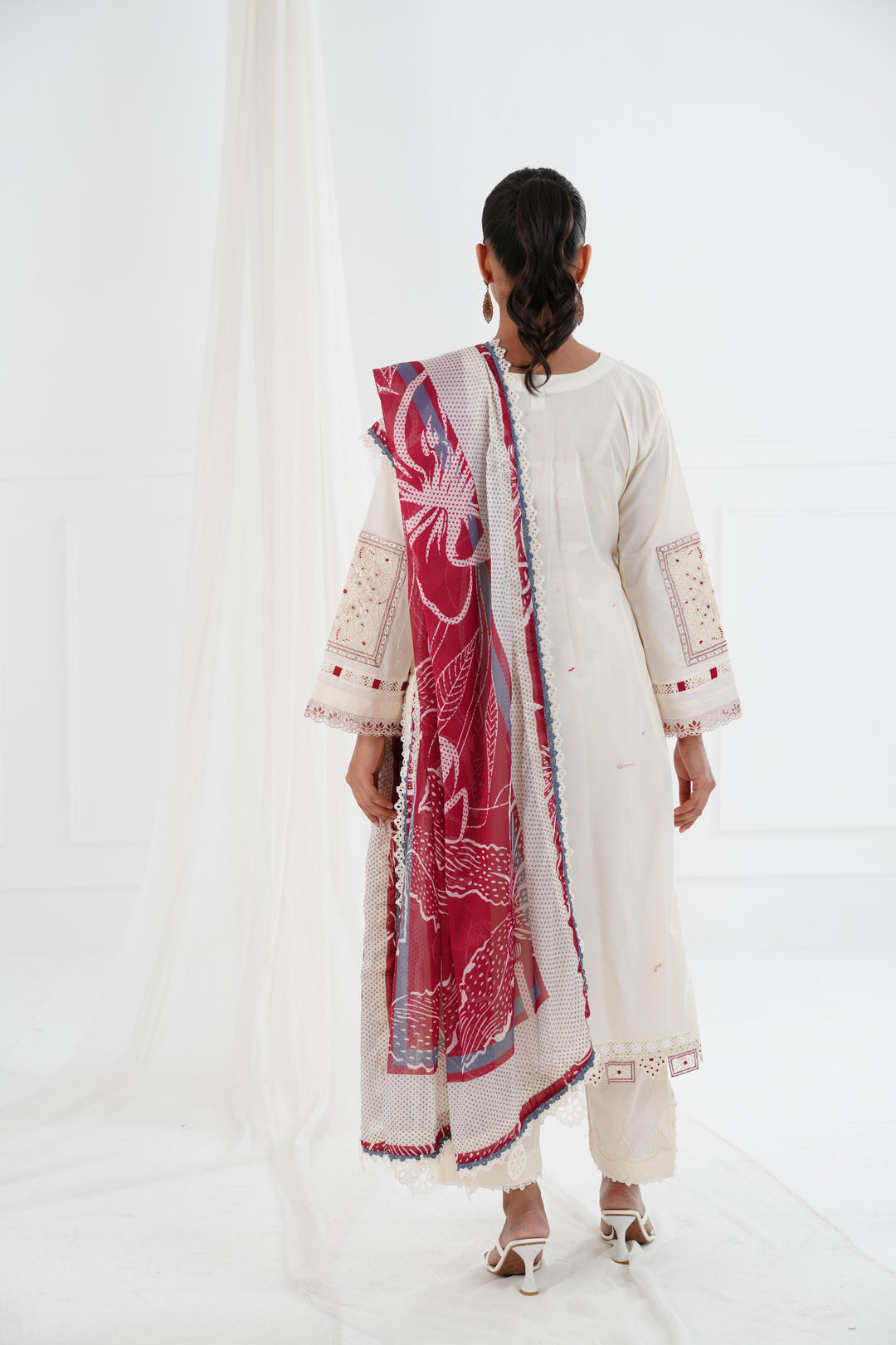 Design 2 - Jazmin Iris '25 Stitched