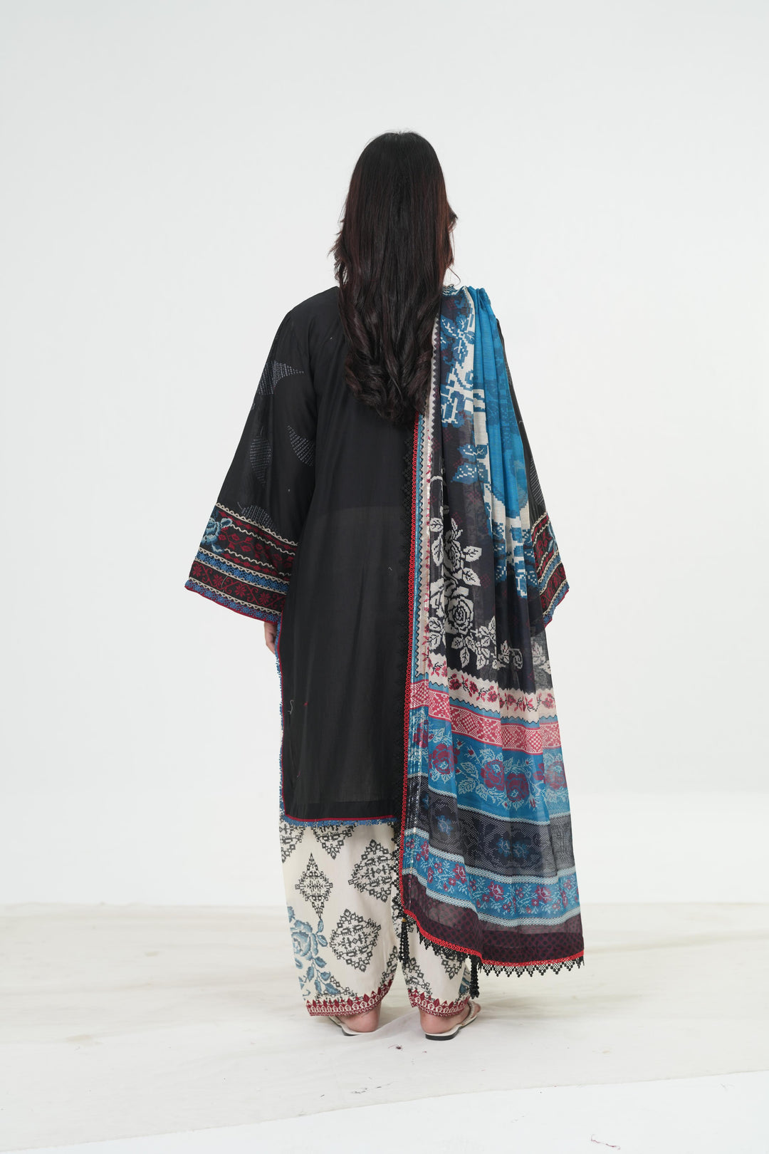 Design 5 - Jazmin Iris Luxury Stitched