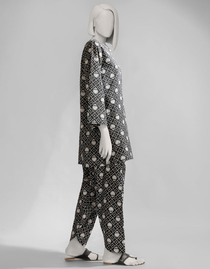 Lawn Black Kurti - J. Junaid Jamshed
