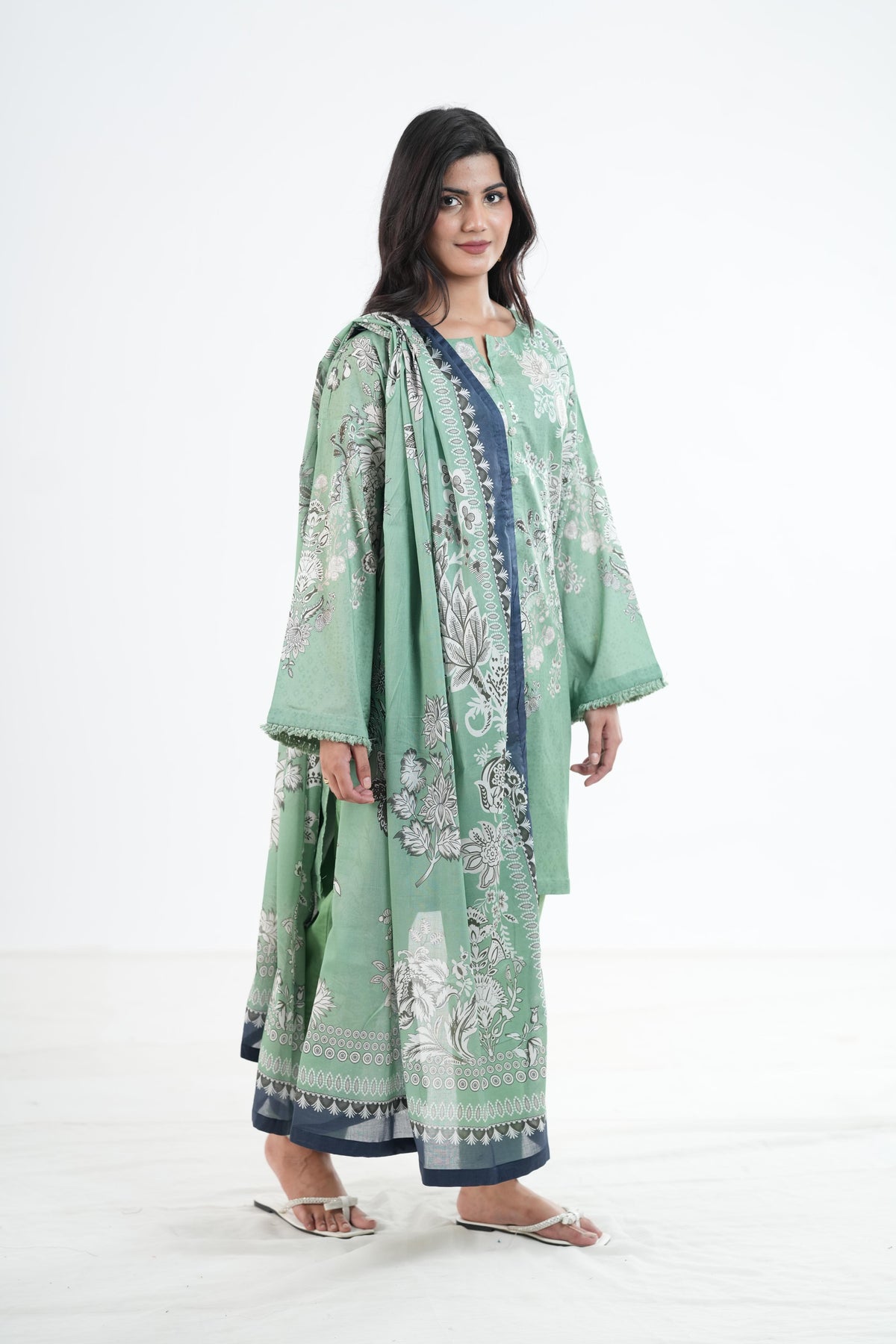 Khaddar Green Stitched Suit - Khaadi