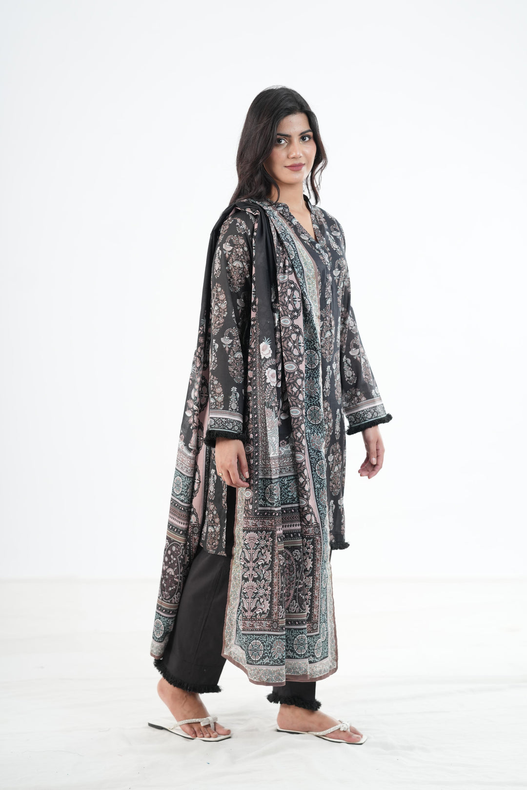 Khaddar Black Stitched Suit - Khaadi